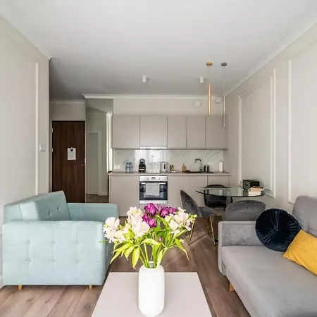 Close- Urban Chic - Luxury - Mennica - 4 Bedrooms Lejlighed Warszawa