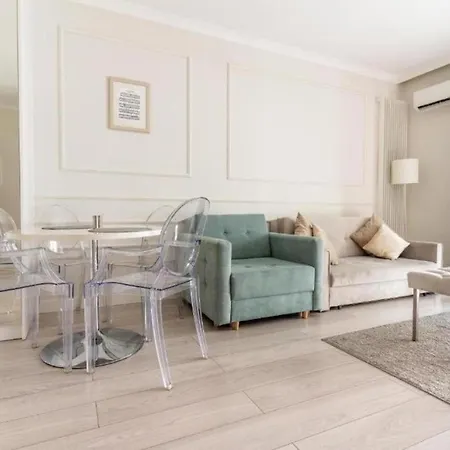Close- Urban Chic - Luxury - Mennica - 4 Bedrooms *