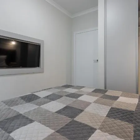 Close- Urban Chic - Luxury - Mennica - 4 Bedrooms Lejlighed *