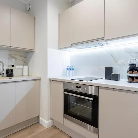 Апартаменты Close- Urban Chic - Luxury - Mennica - 4 Bedrooms *